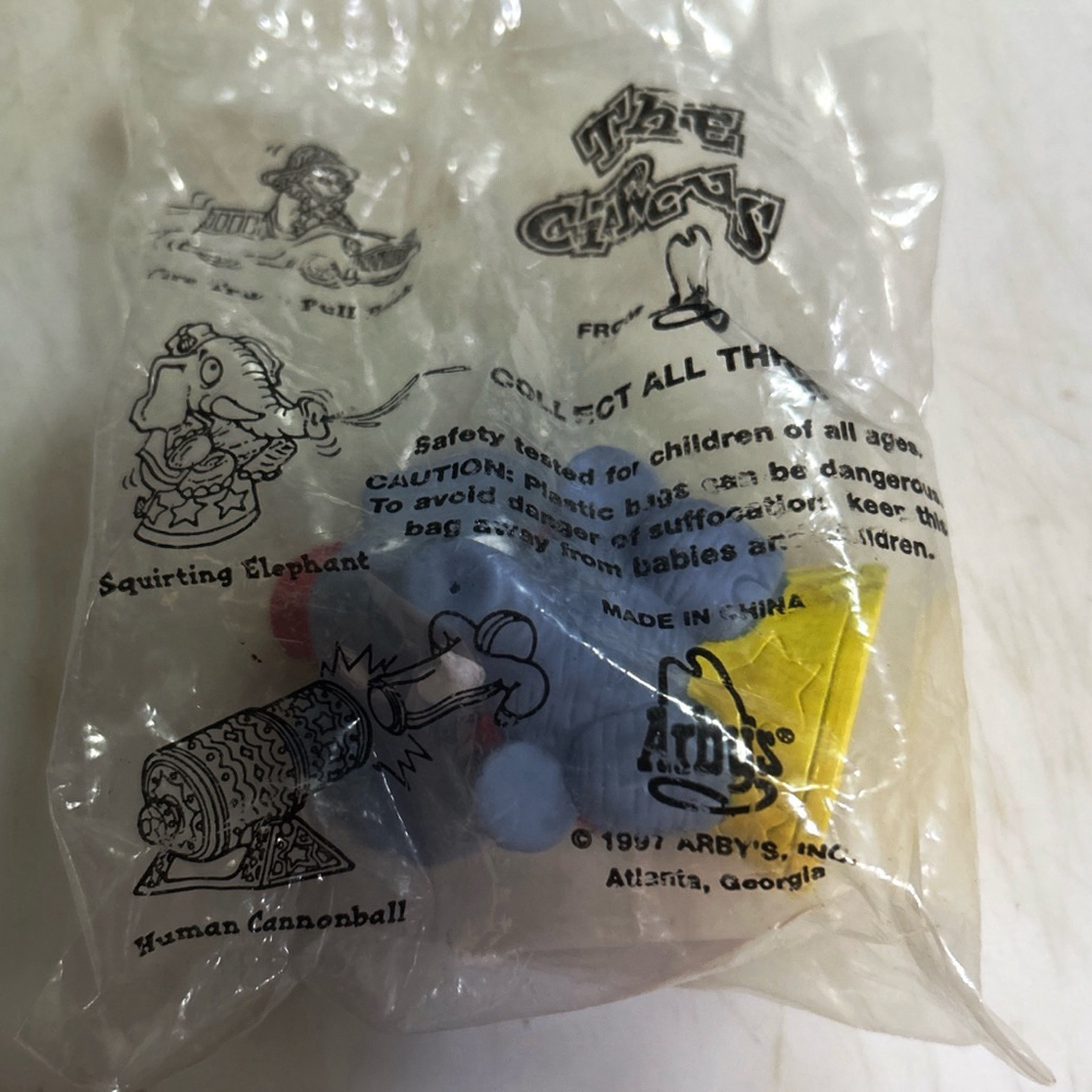 Arby's 1997 Squirting Elephant Toy Kids Blue Red Yellow